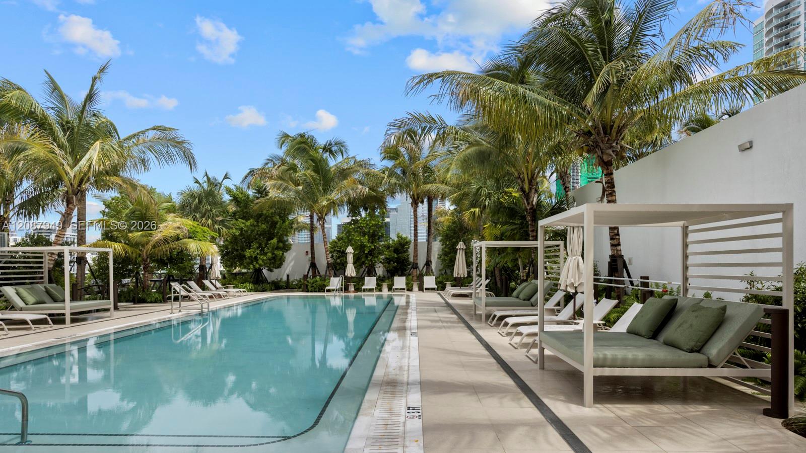 2200 Brickell Ave # 319