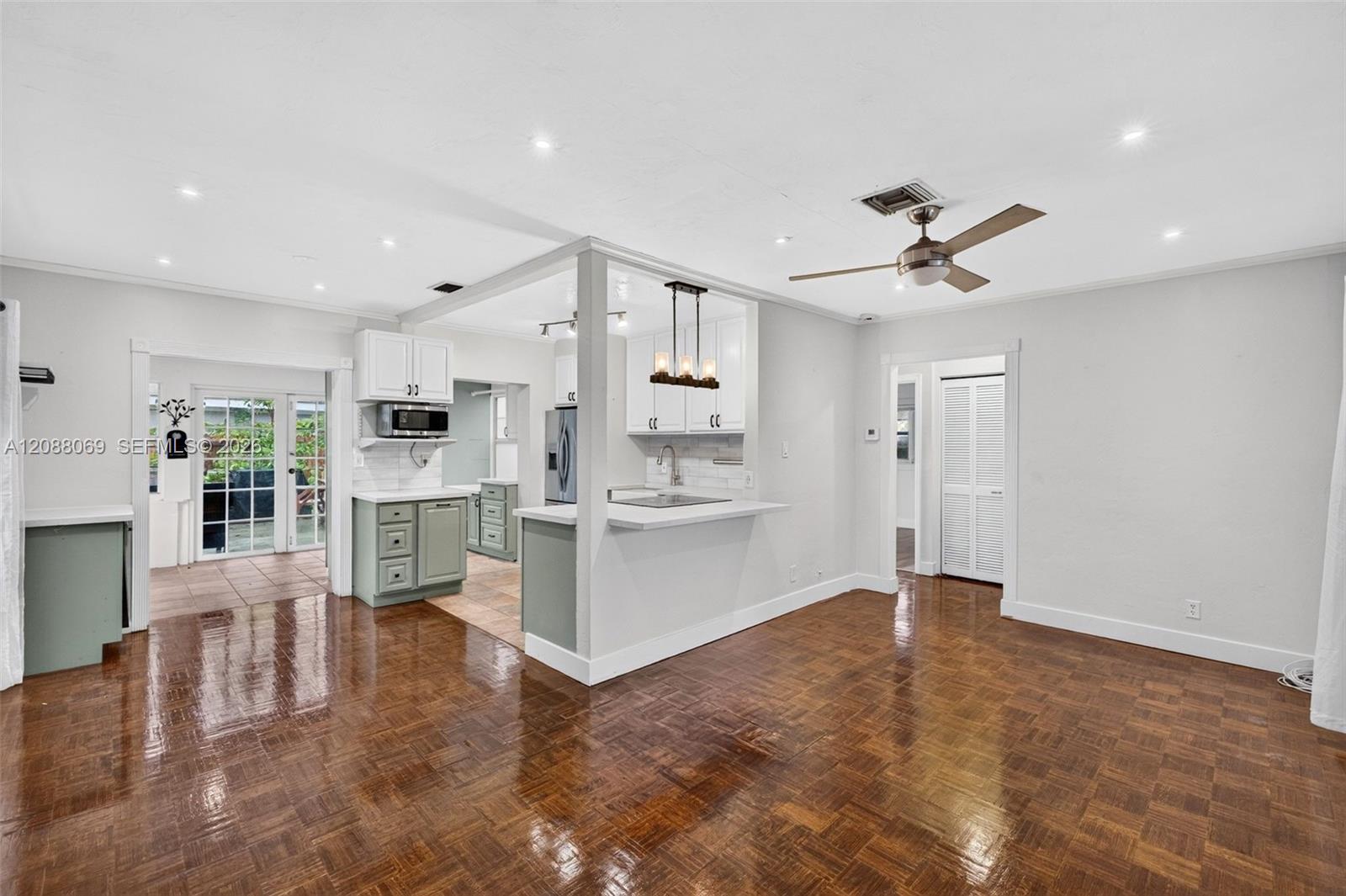 320 SW 12th Ave
