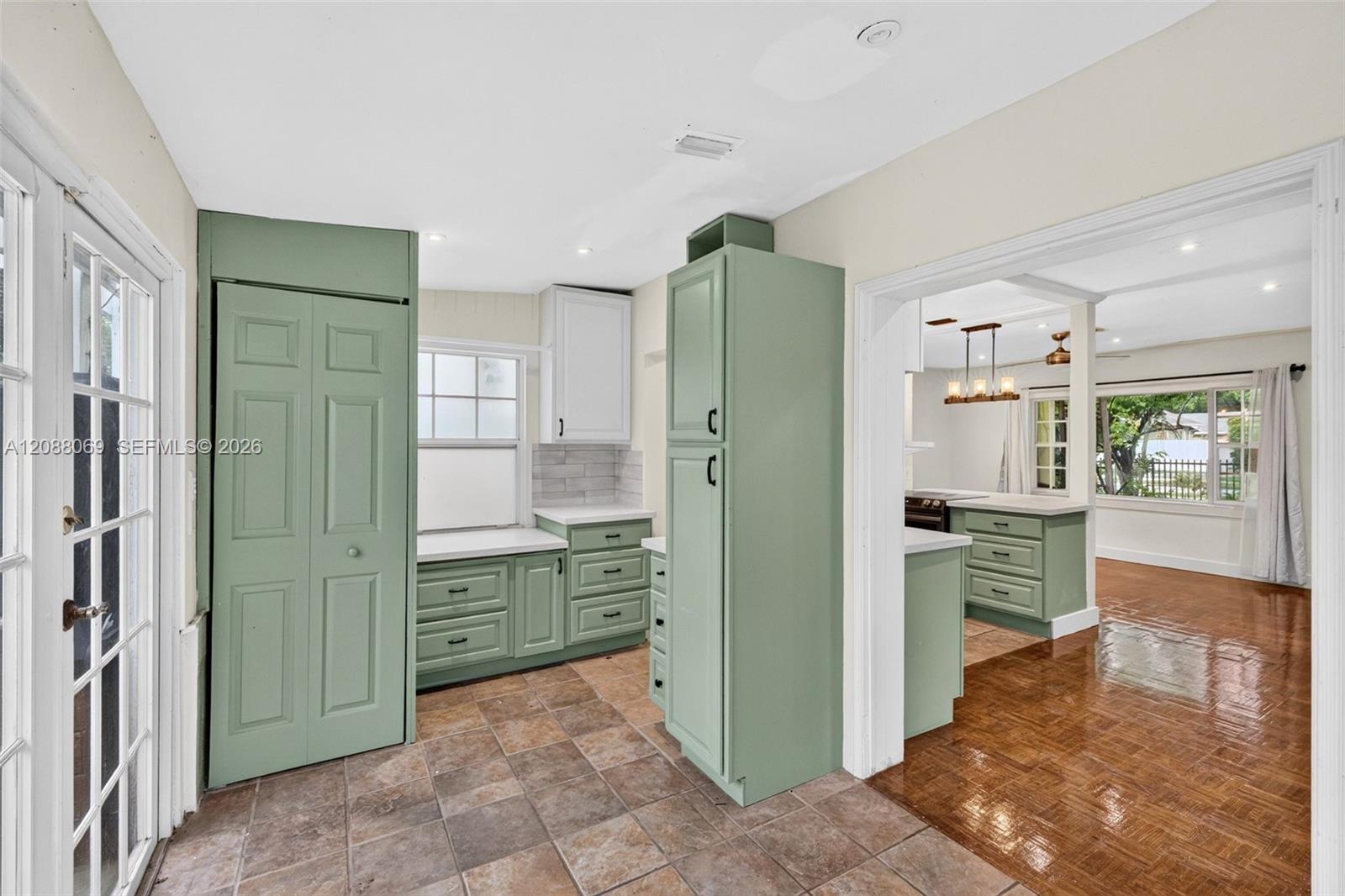 320 SW 12th Ave