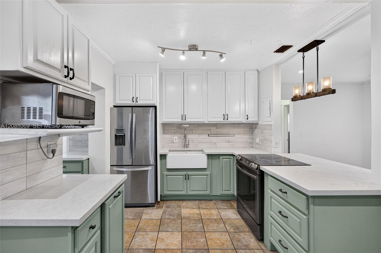 320 SW 12th Ave