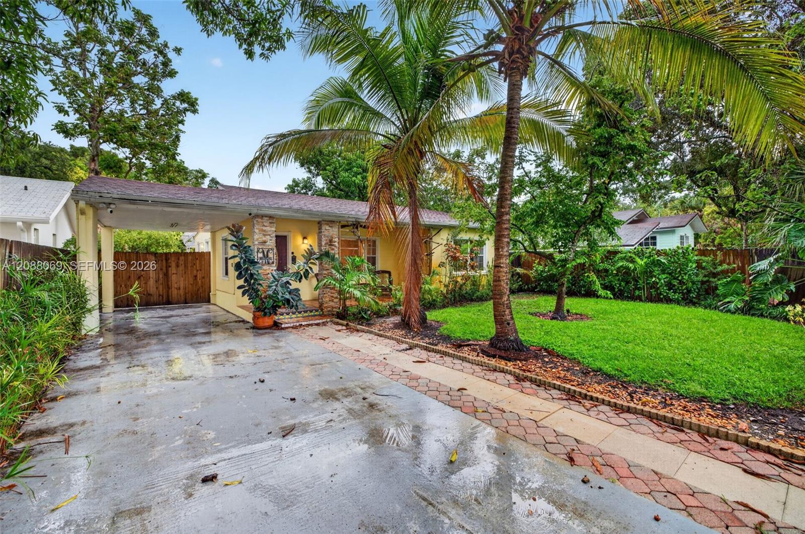 320 SW 12th Ave