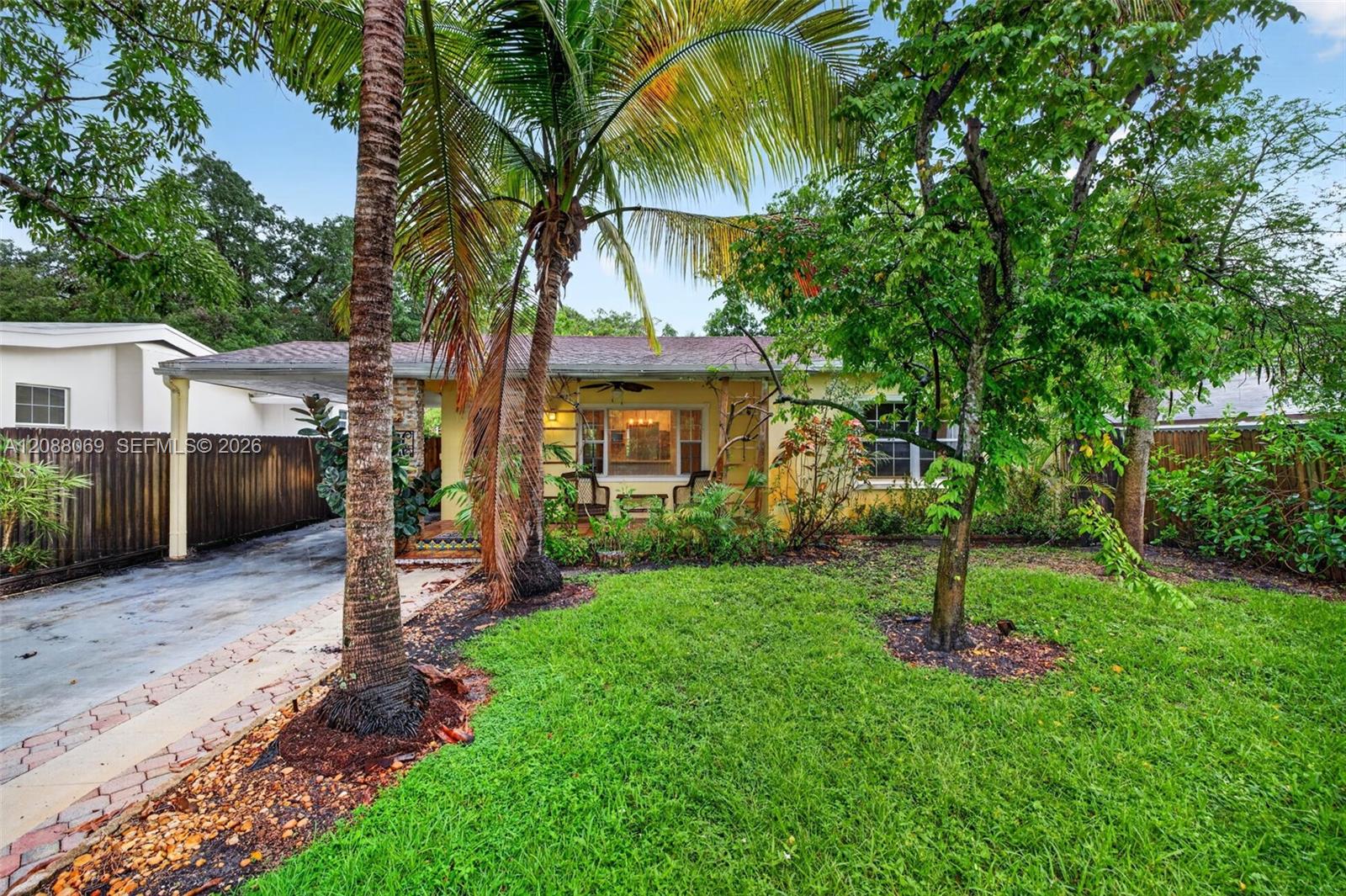 320 SW 12th Ave