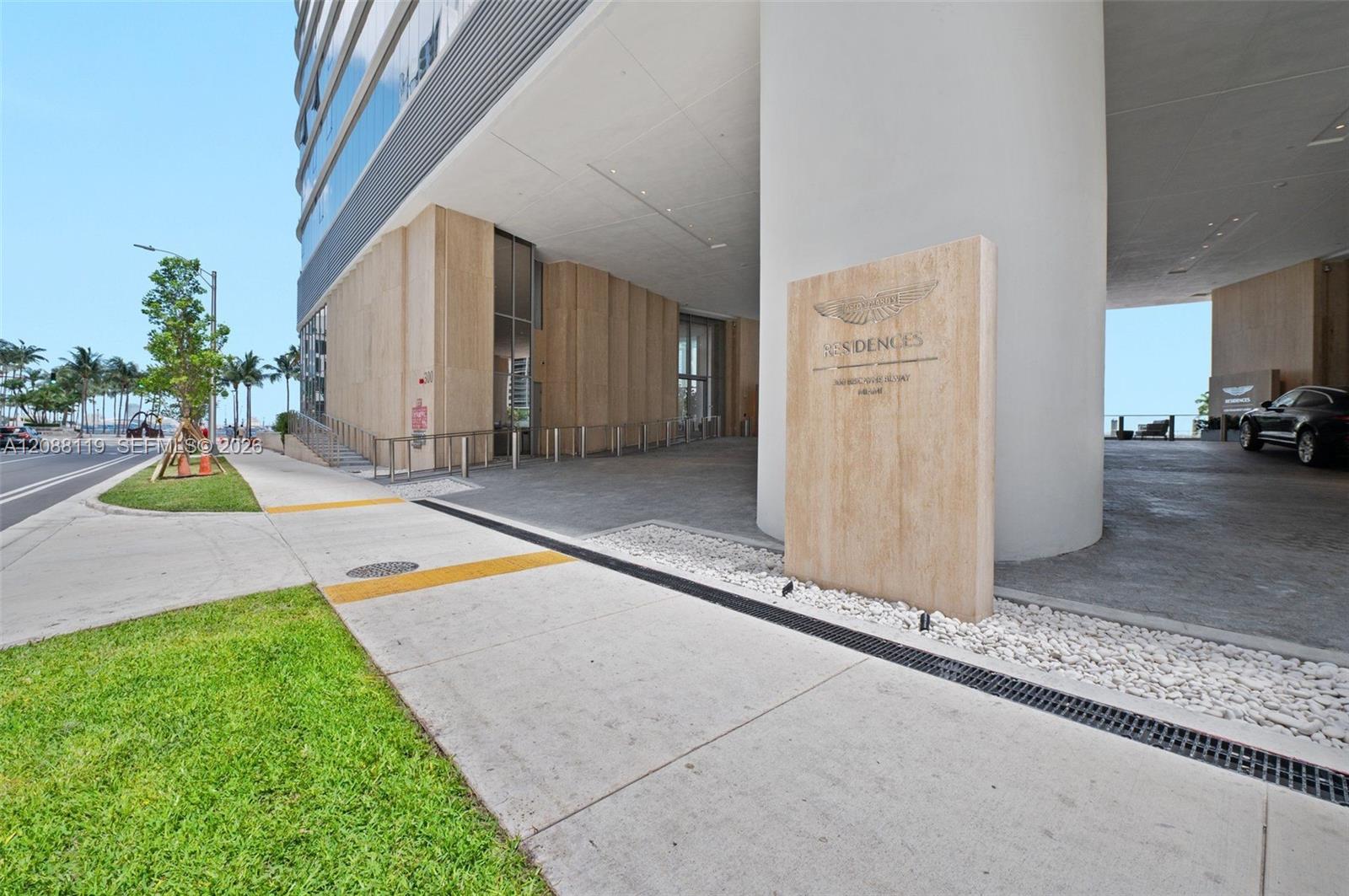 300 Biscayne Boulevard Way # 4007W
