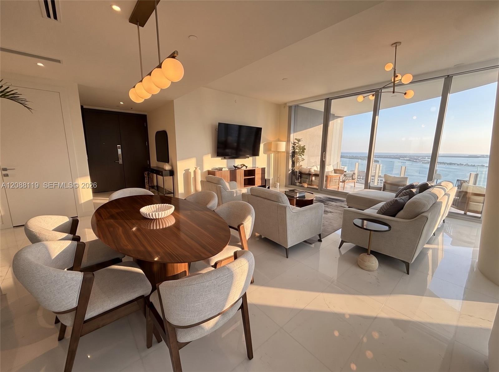 300 Biscayne Boulevard Way # 4007W