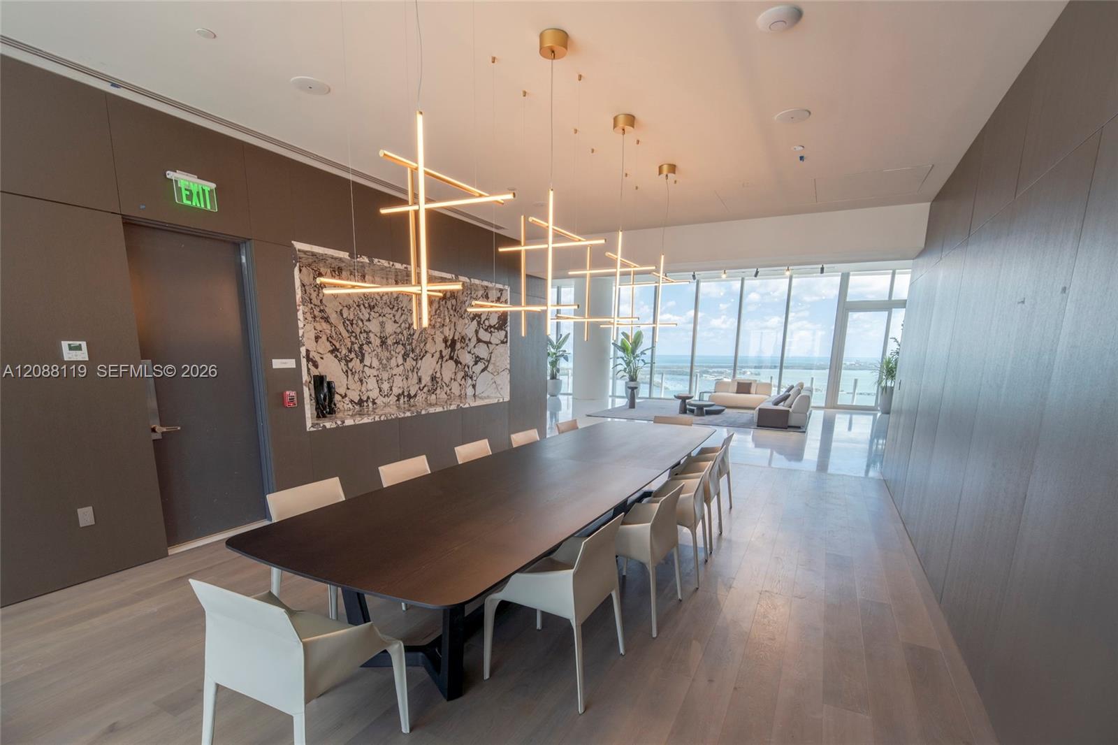 300 Biscayne Boulevard Way # 4007W