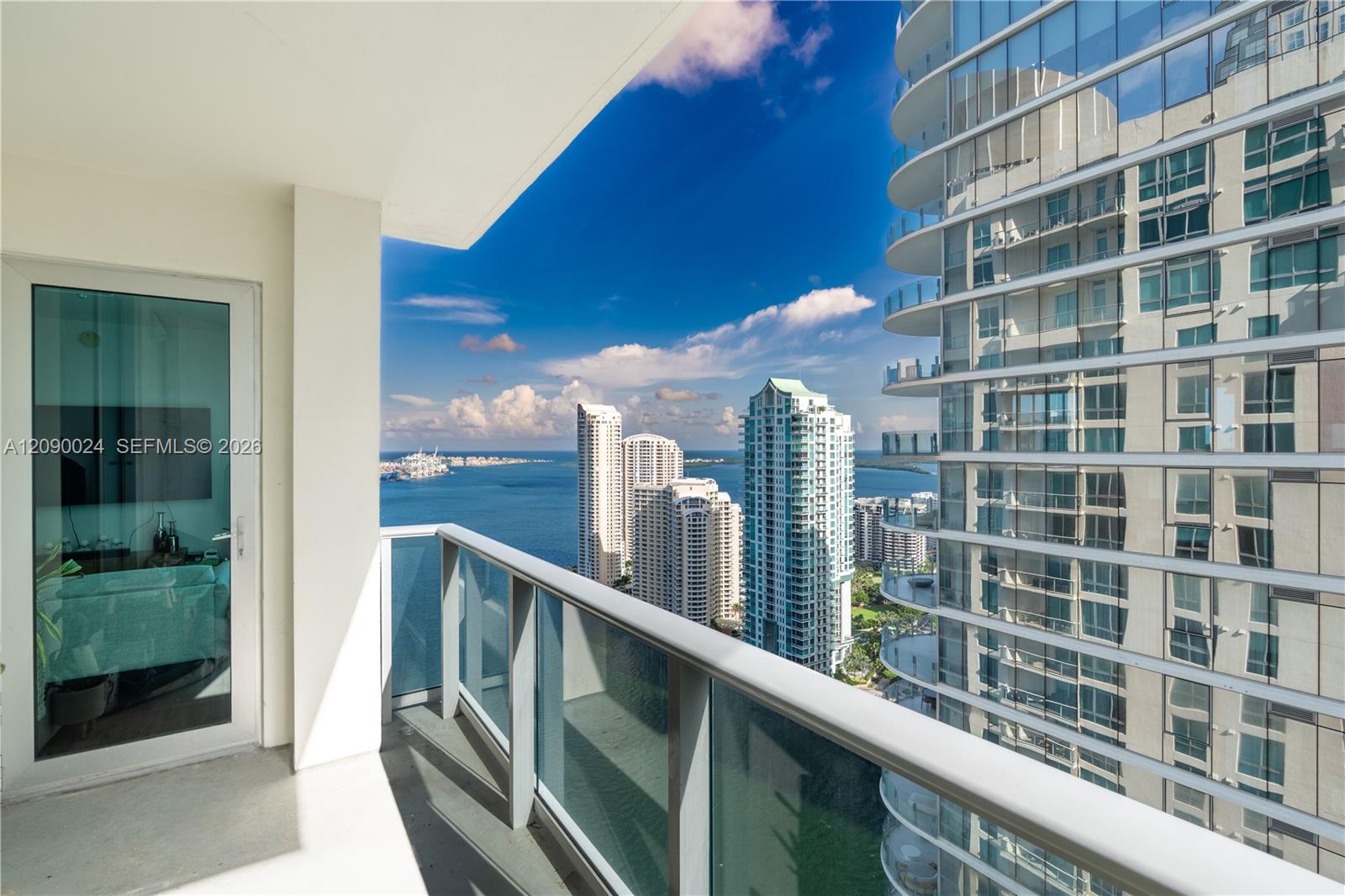 300 S Biscayne Blvd # 3504 Unit: T-3504