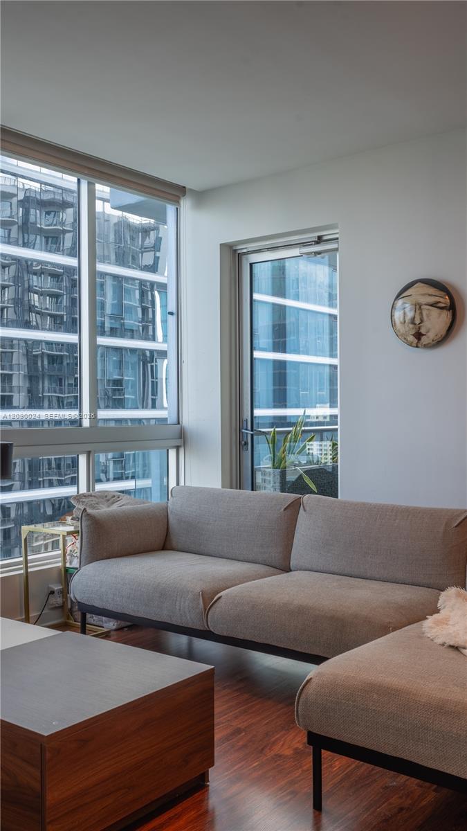 300 S Biscayne Blvd # 3504 Unit: T-3504