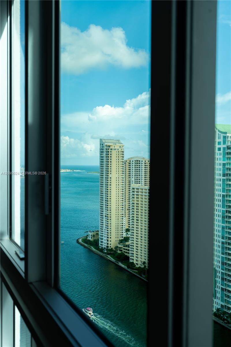 300 S Biscayne Blvd # 3504 Unit: T-3504