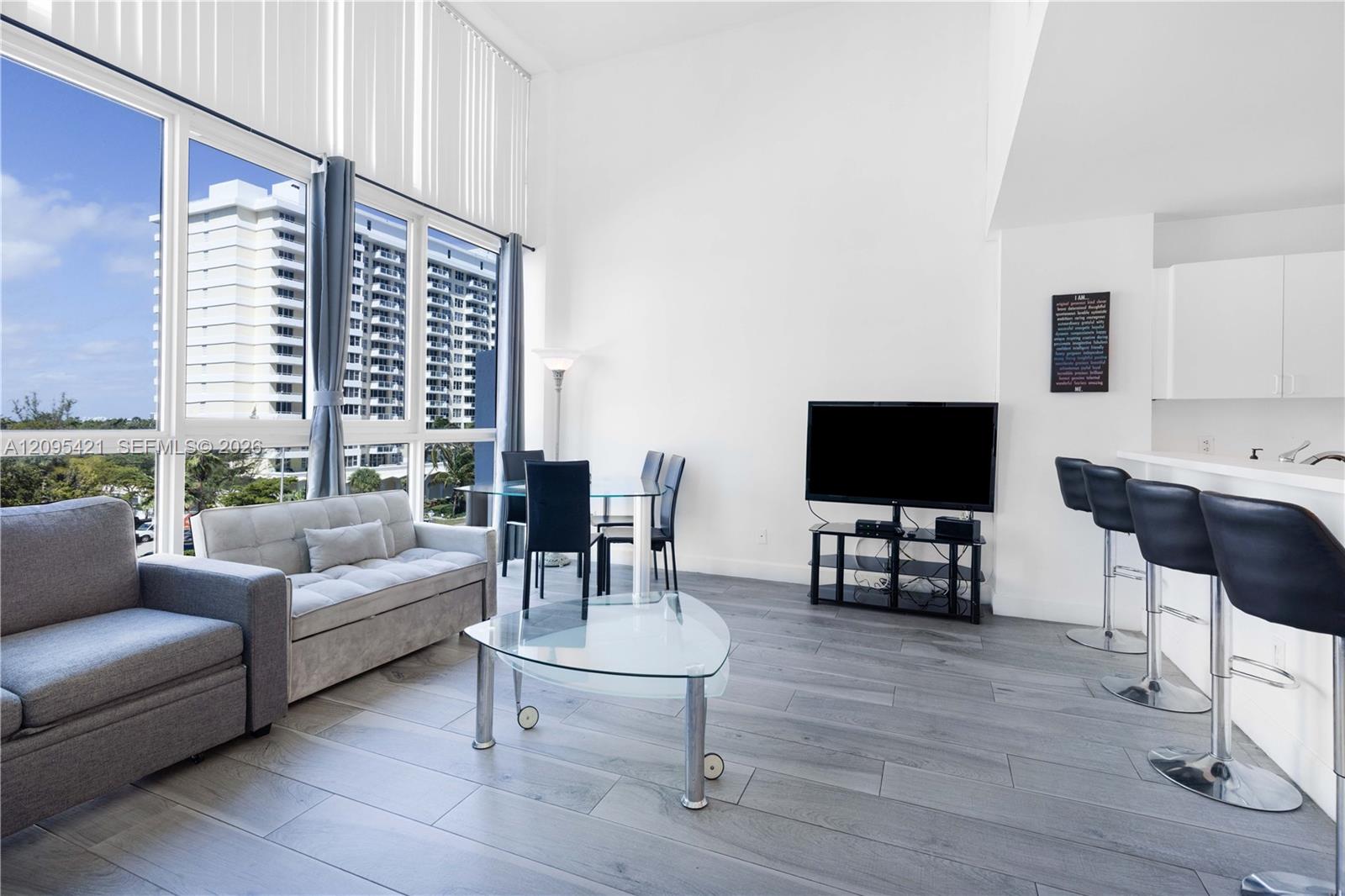 5445 Collins Ave Unit: BAY12