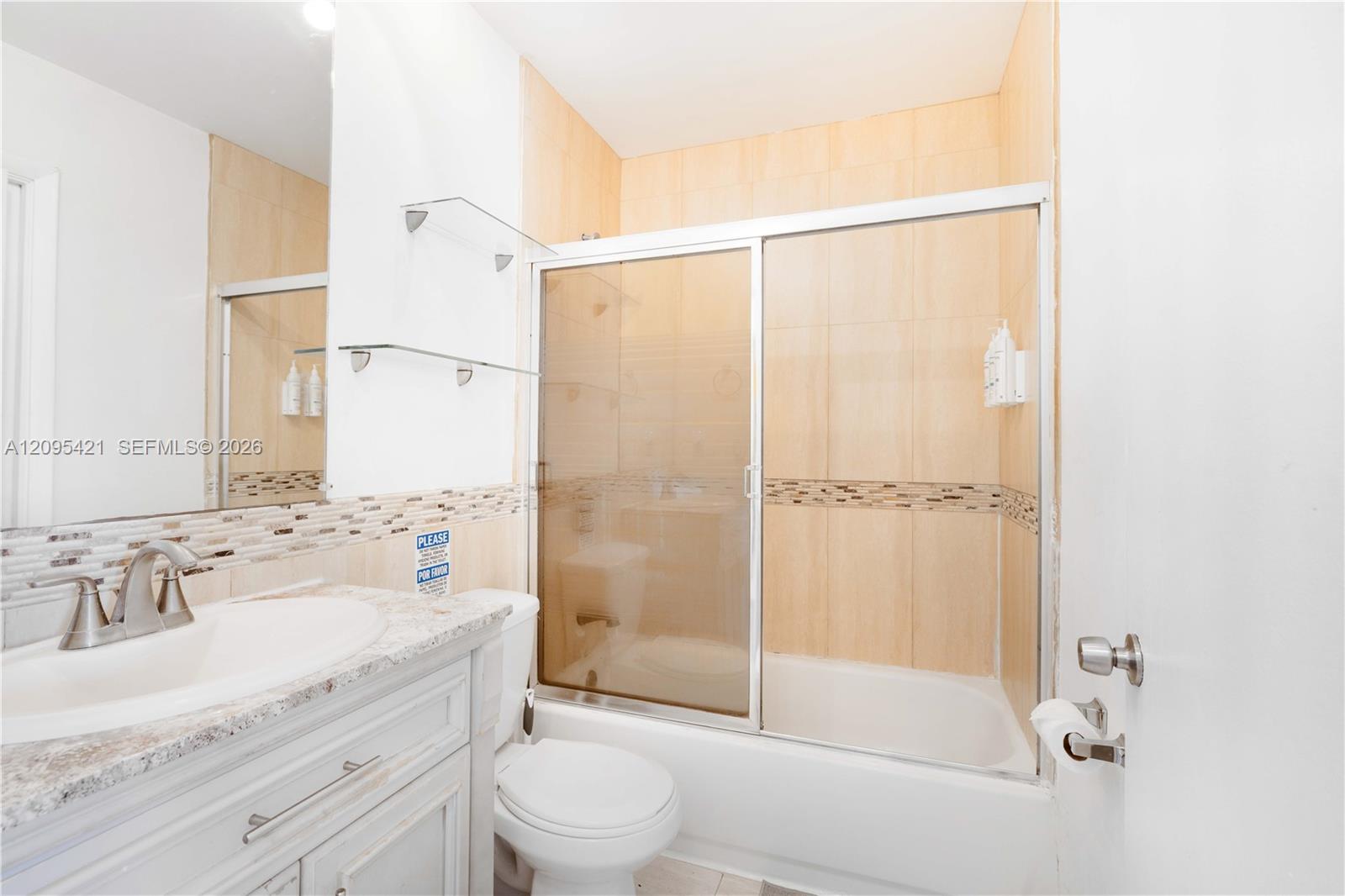 5445 Collins Ave Unit: BAY12