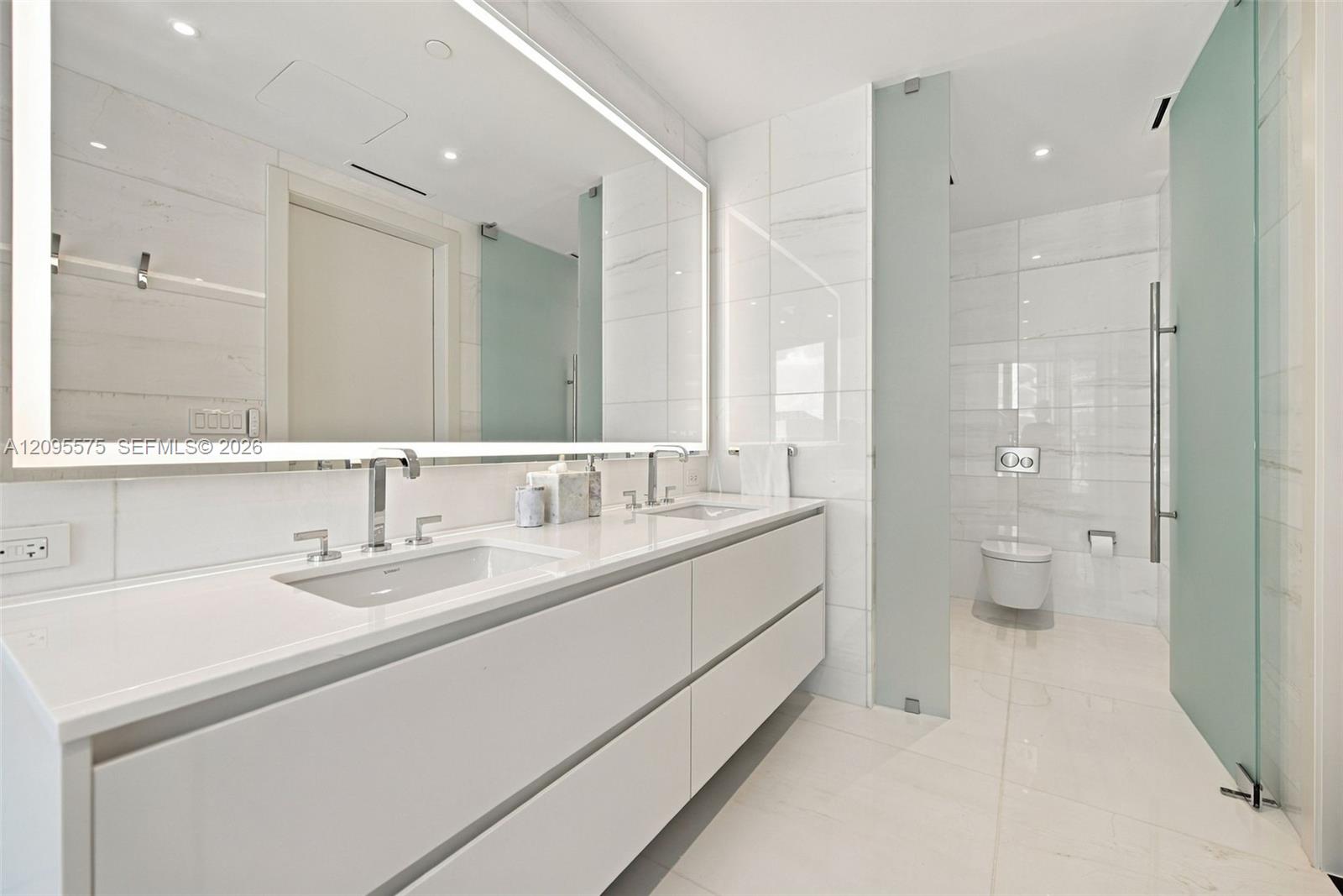 300 Biscayne Boulevard Way # 4007W