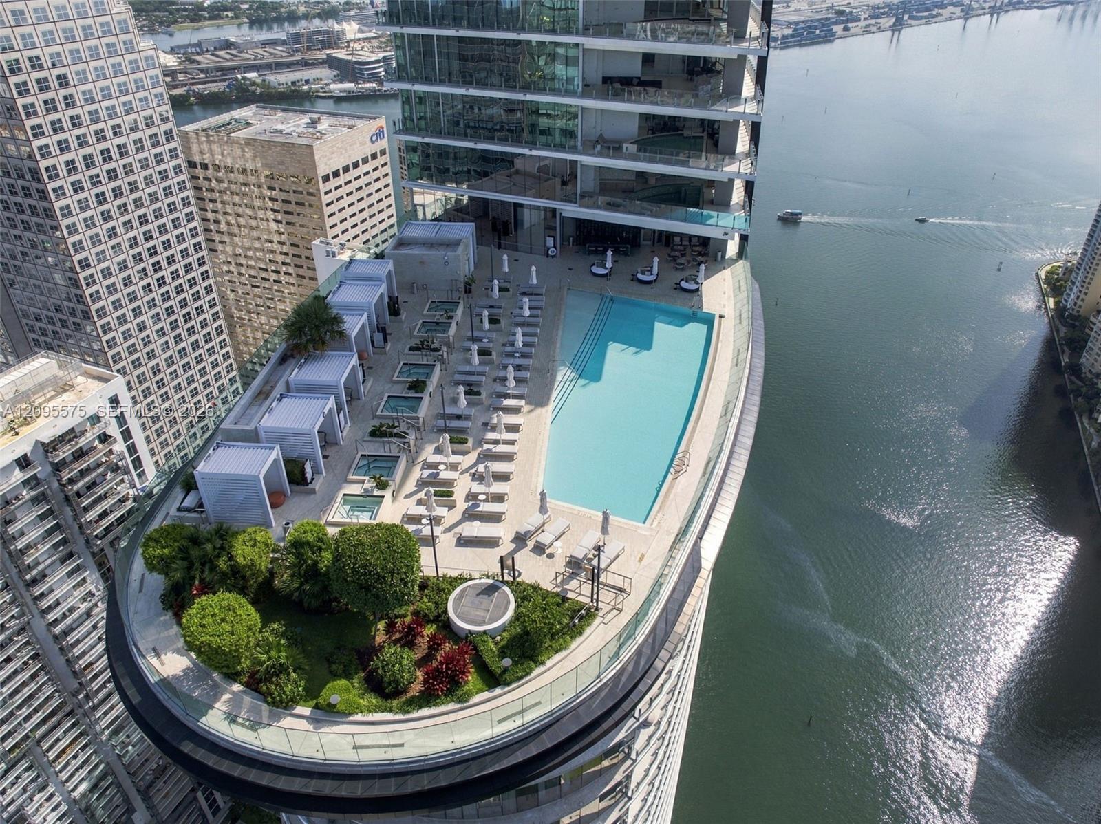 300 Biscayne Boulevard Way # 4007W
