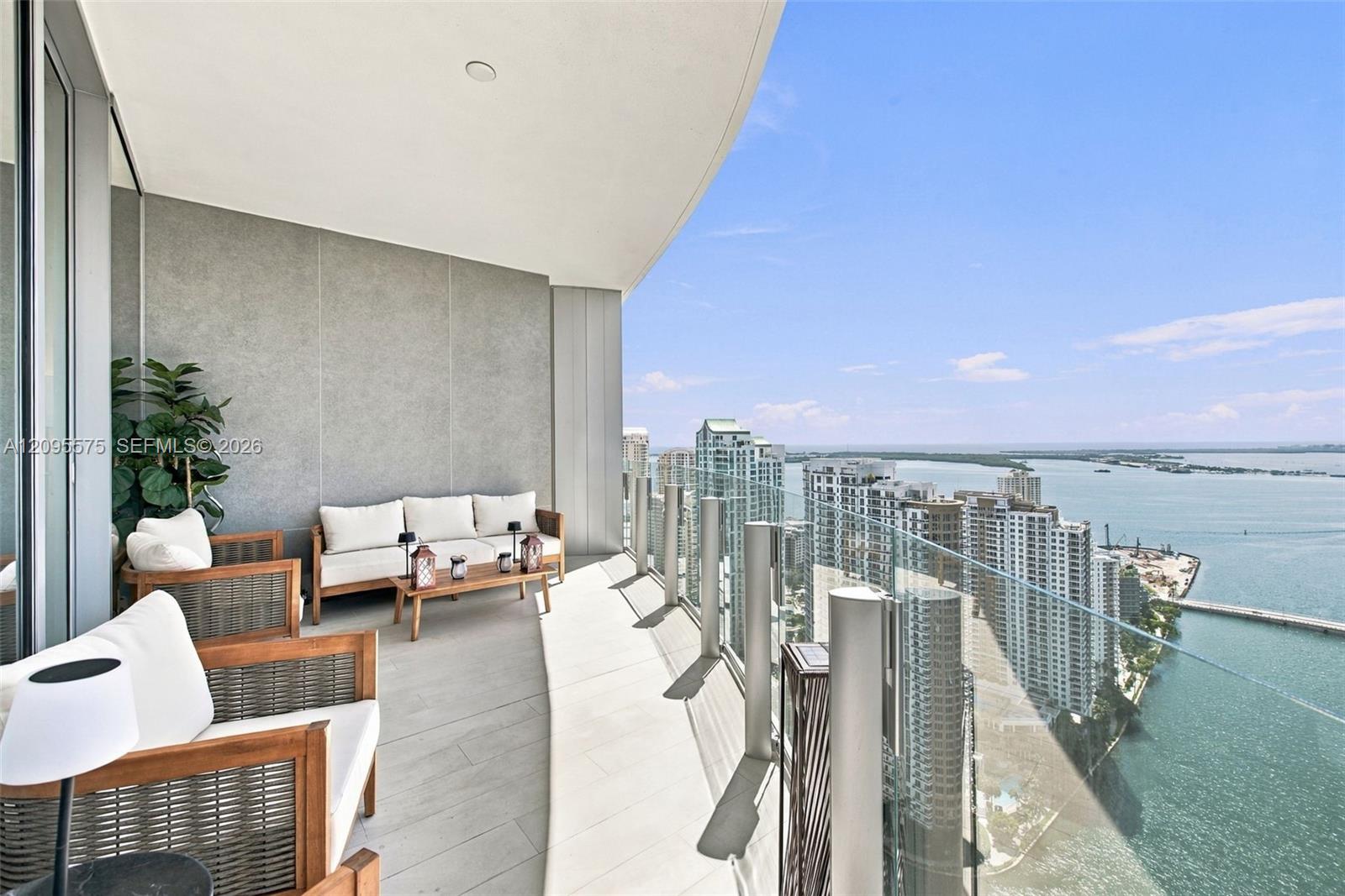 300 Biscayne Boulevard Way # 4007W