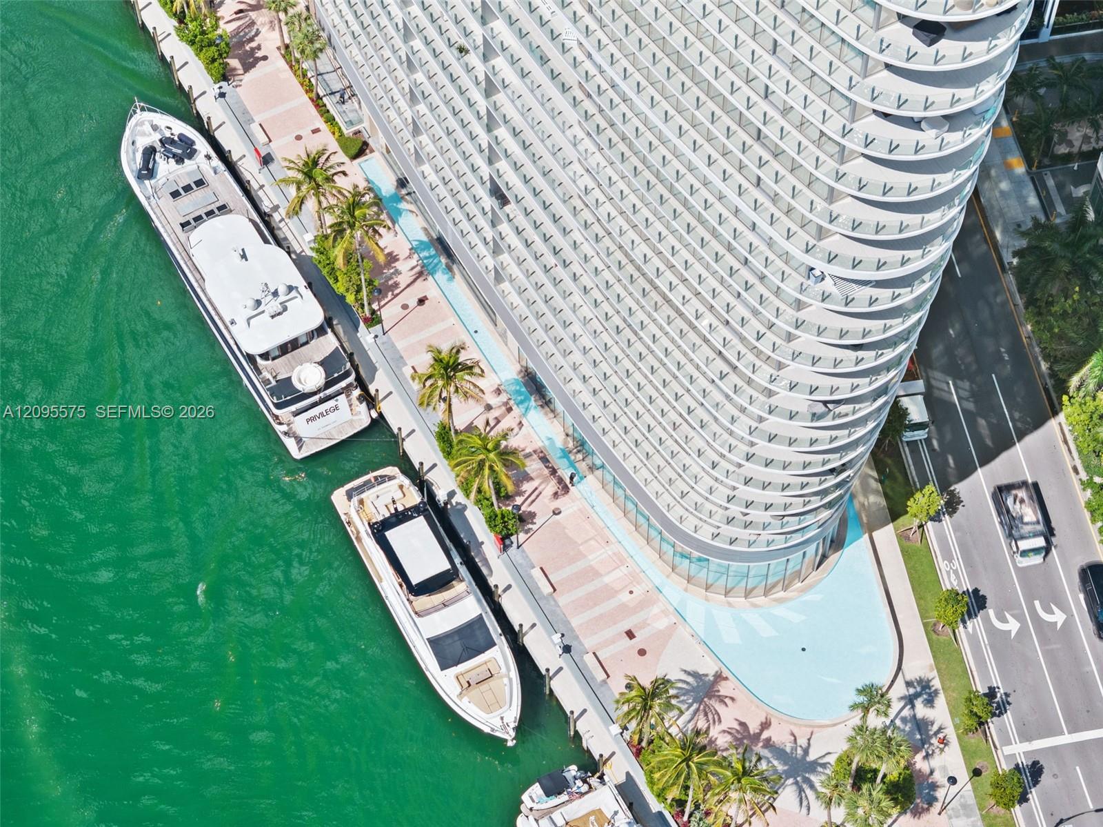 300 Biscayne Boulevard Way # 4007W