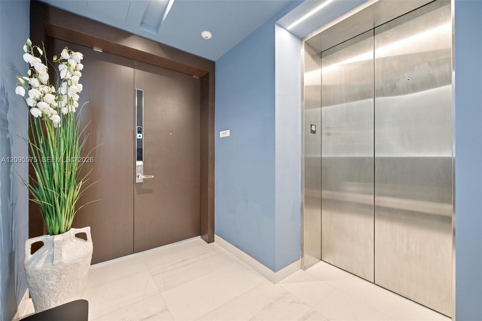 300 Biscayne Boulevard Way # 4007W