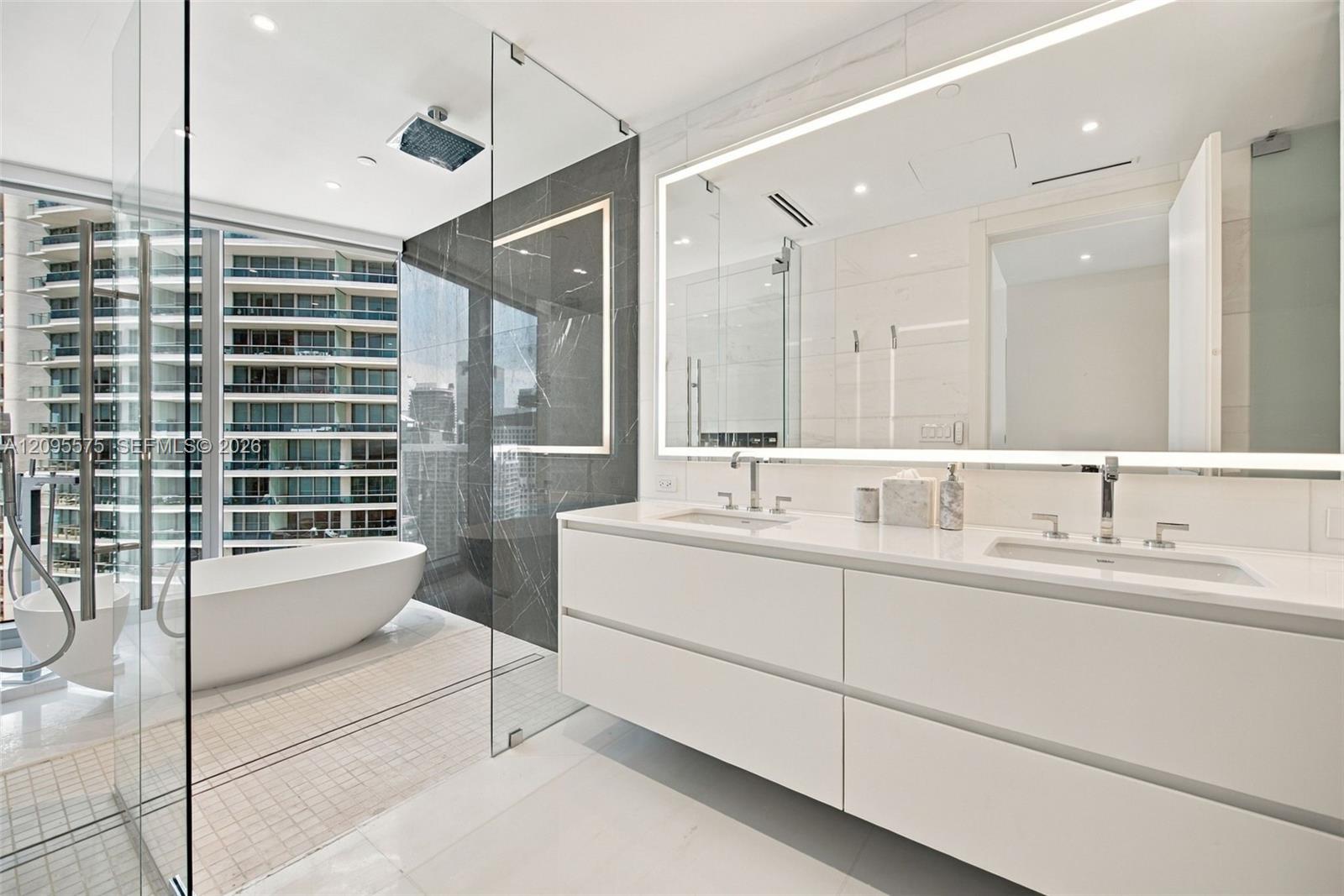 300 Biscayne Boulevard Way # 4007W