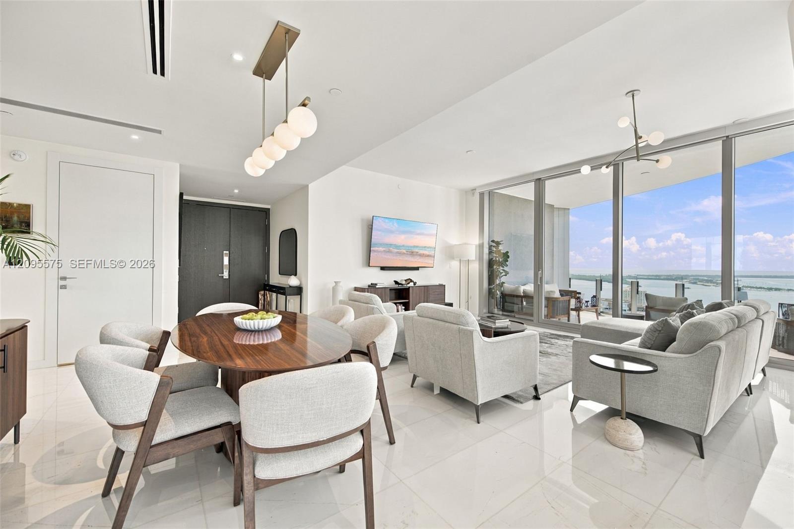 300 Biscayne Boulevard Way # 4007W