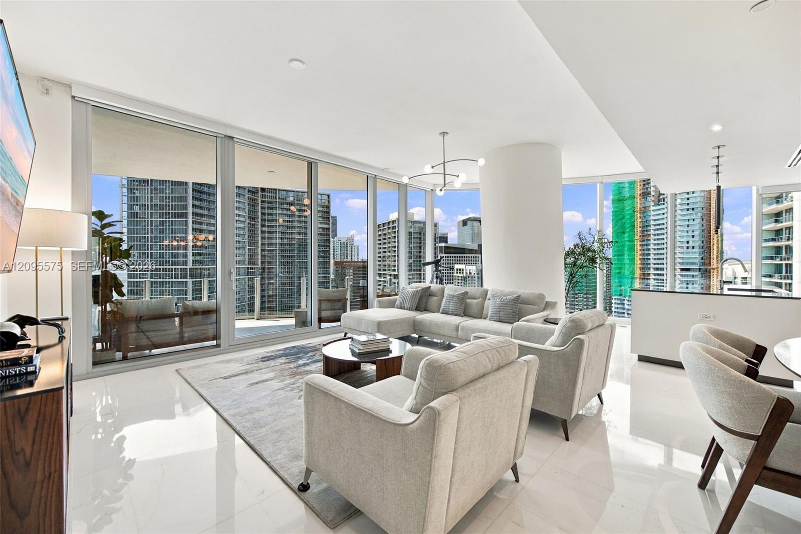 300 Biscayne Boulevard Way # 4007W