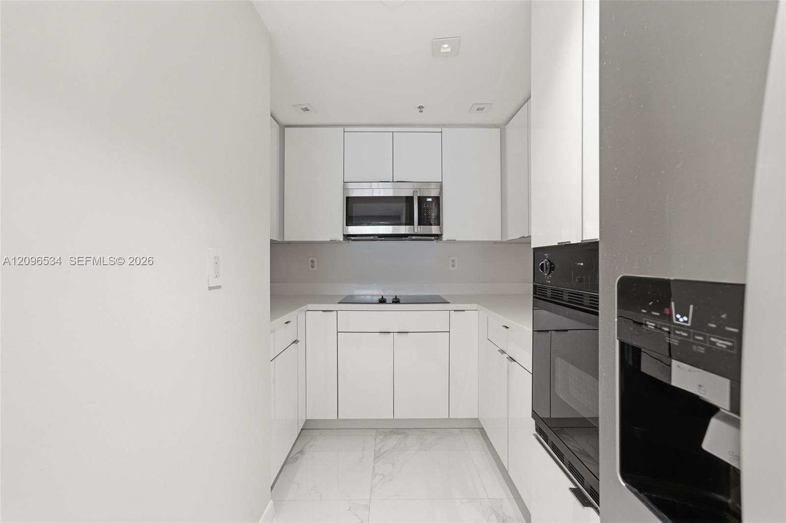 185 SE 14th Ter # 1010