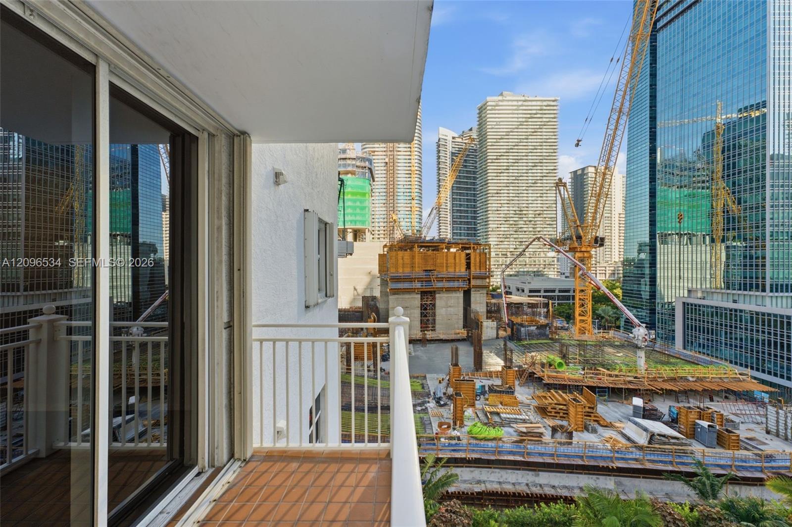 185 SE 14th Ter # 1010