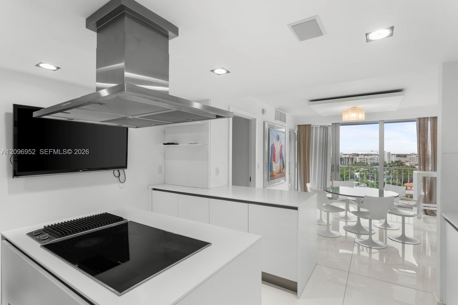 10155 Collins Avenue # 1210