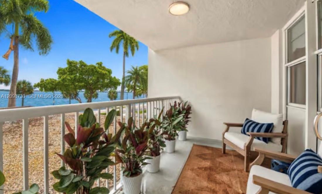 1420 Brickell Bay Dr # 202E