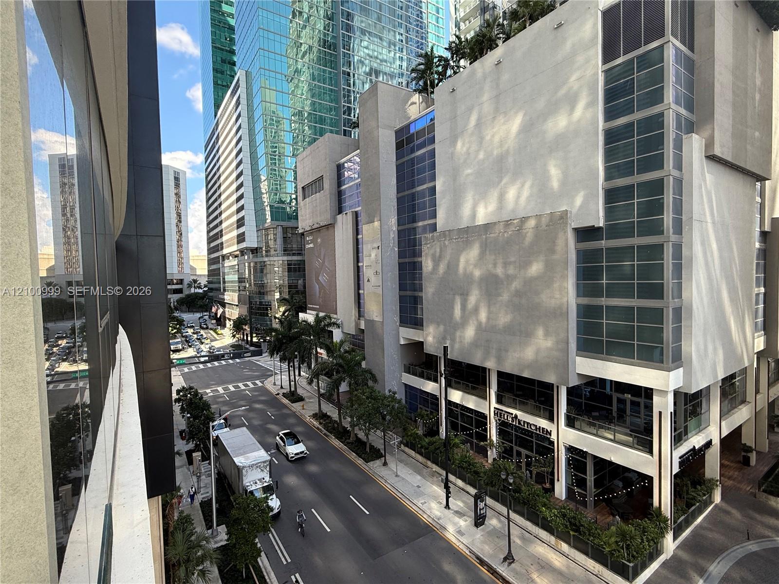 300 Biscayne Boulevard Way # 506E