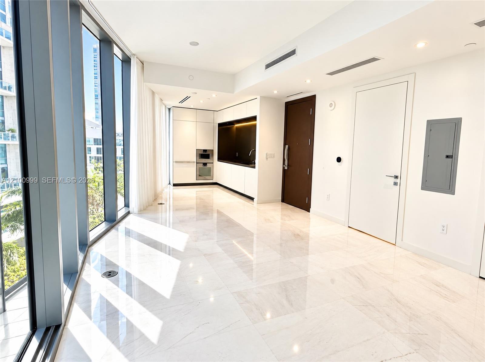 300 Biscayne Boulevard Way # 506E