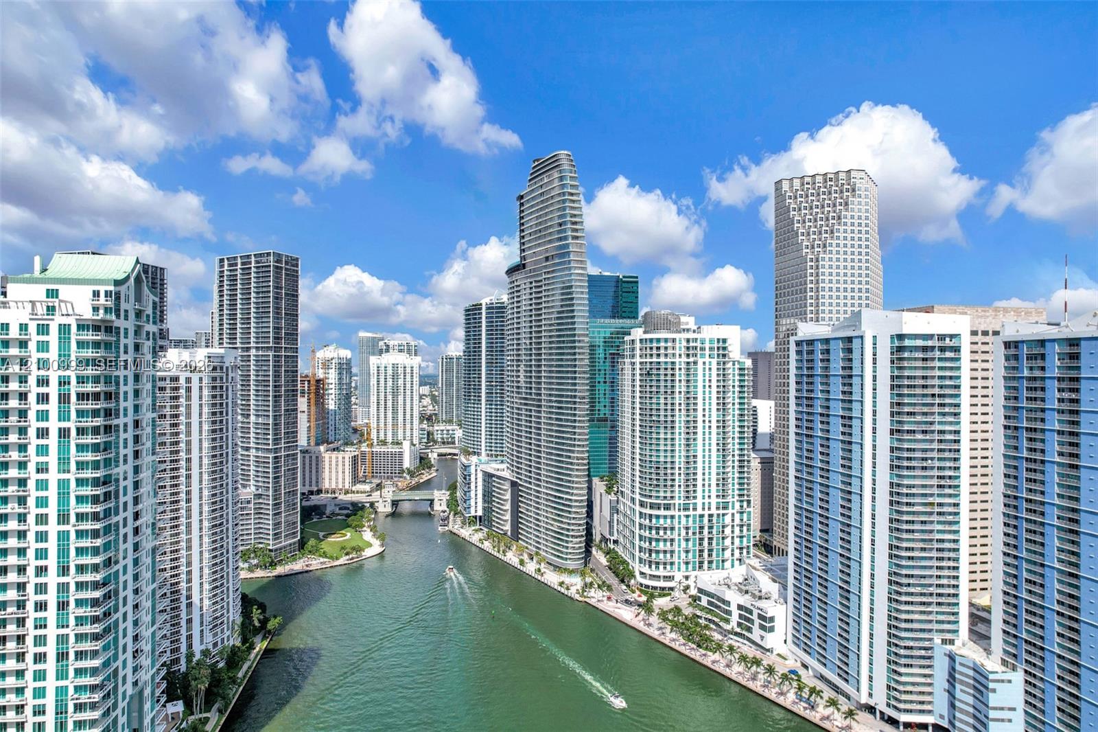 300 Biscayne Boulevard Way # 506E