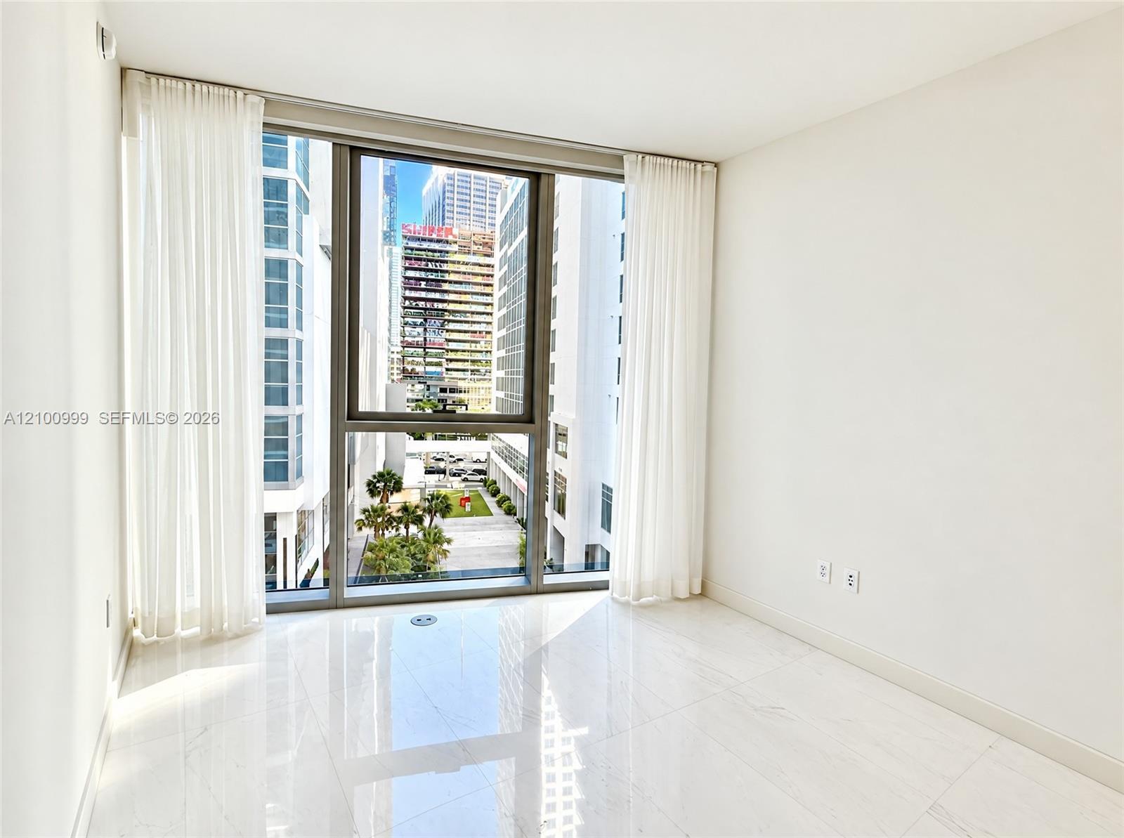 300 Biscayne Boulevard Way # 506E