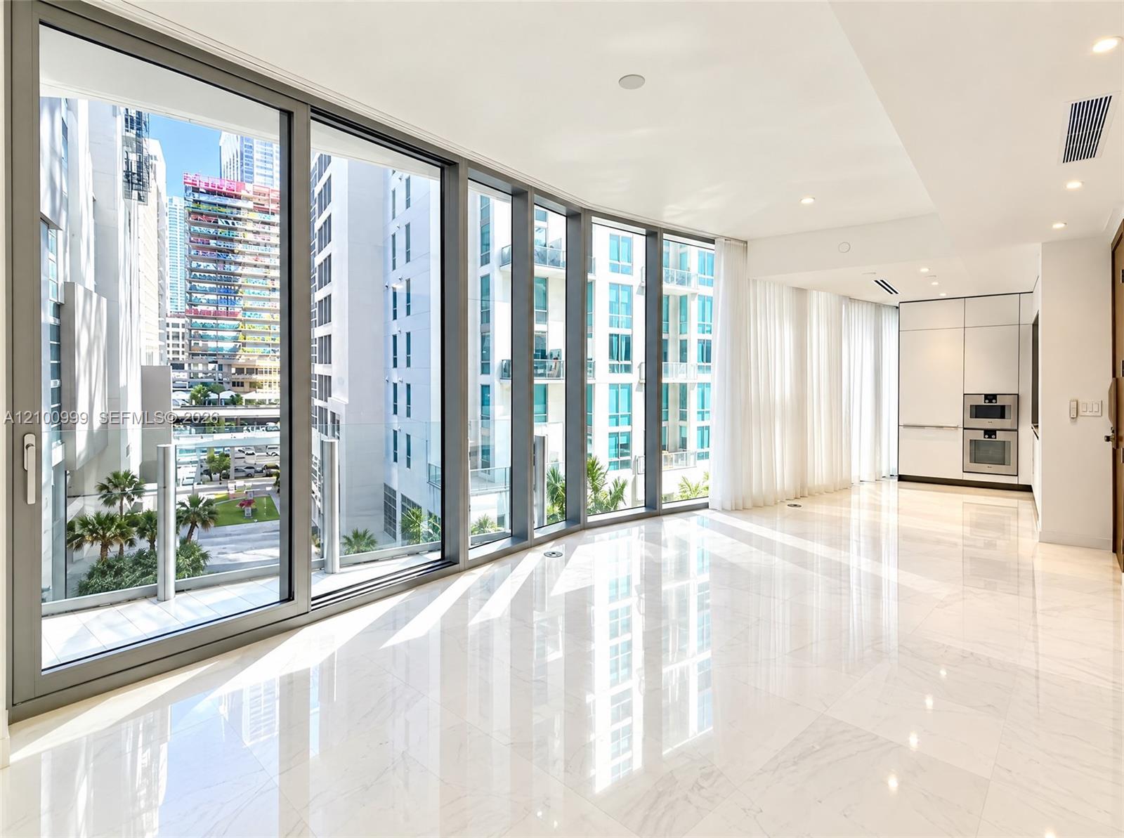 300 Biscayne Boulevard Way # 506E
