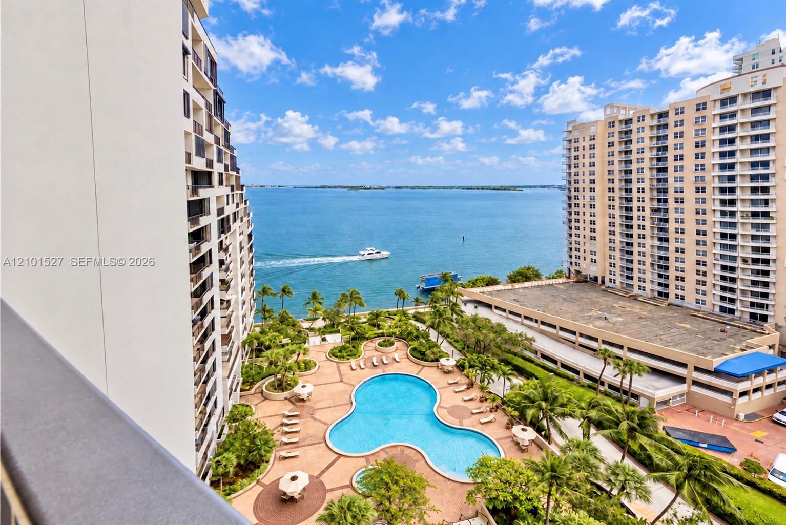 520 Brickell Key Dr # A1811