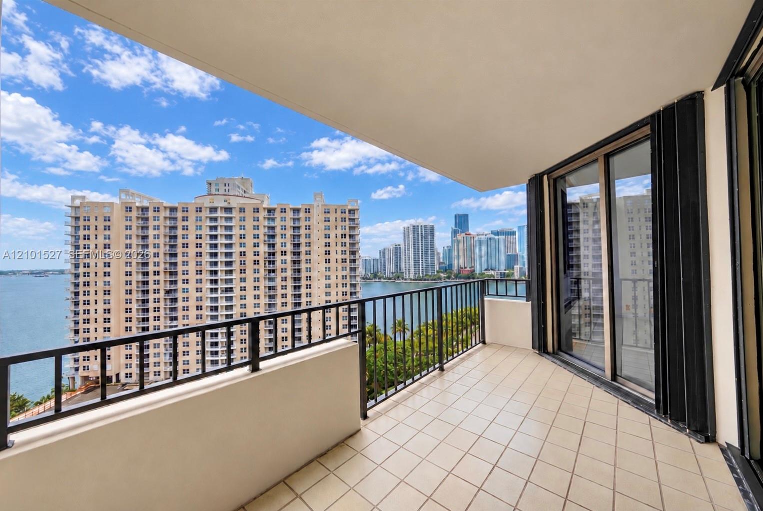 520 Brickell Key Dr # A1811