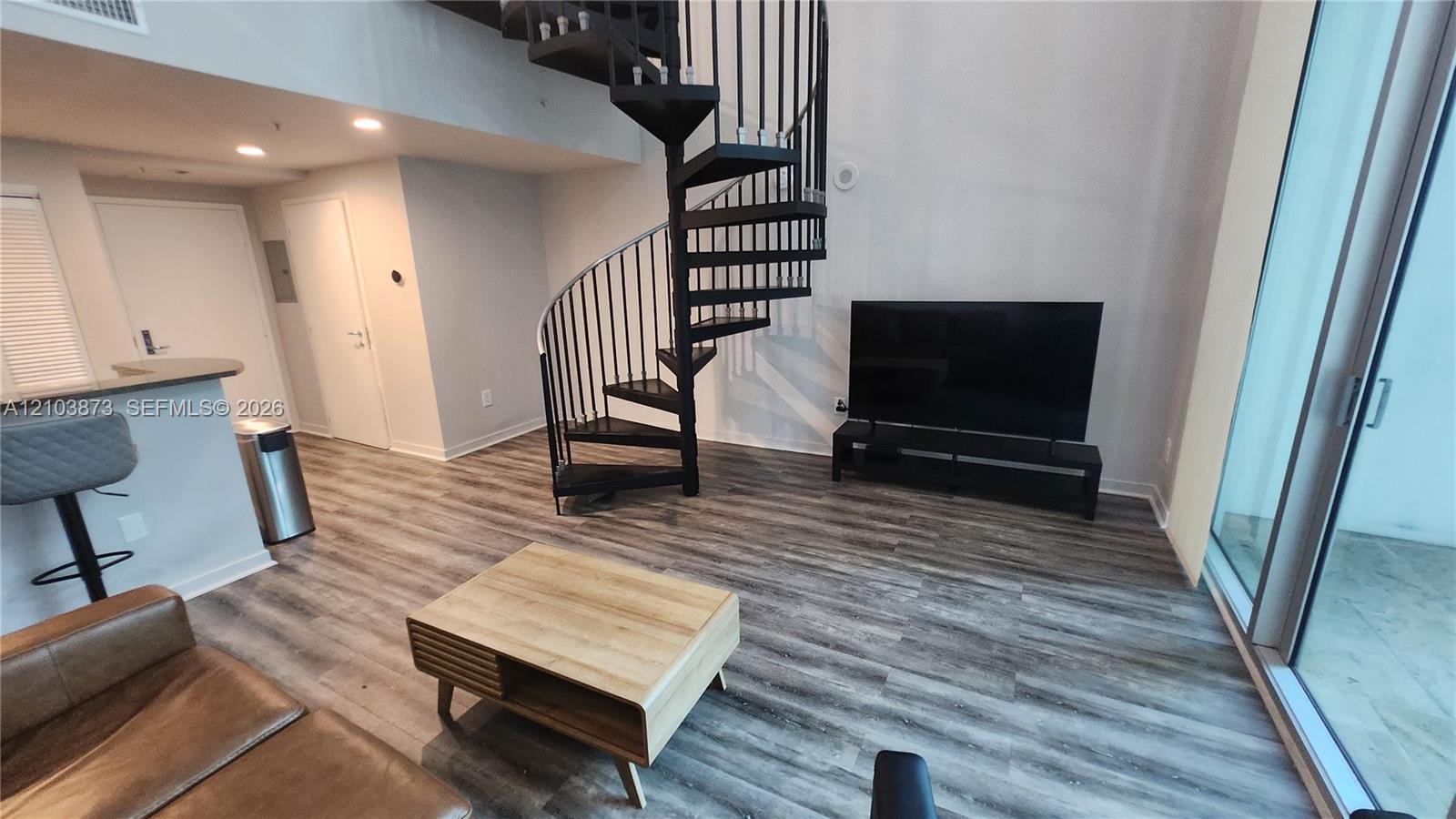 300 S Biscayne Blvd # 808 Unit: L-808