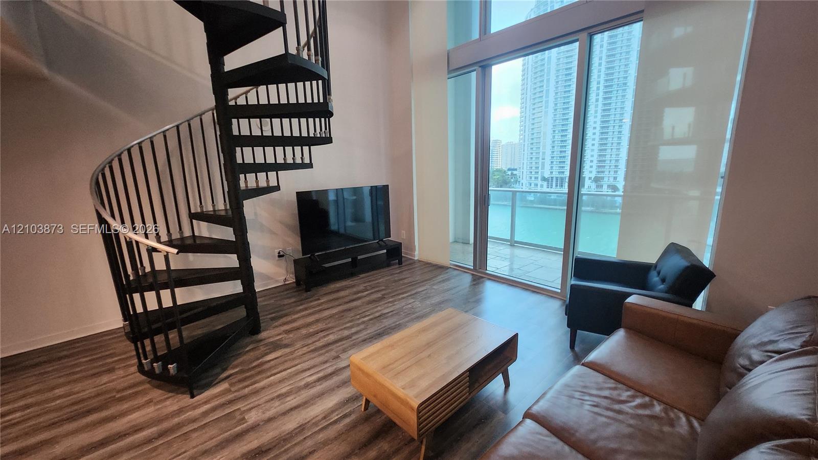 300 S Biscayne Blvd # 808 Unit: L-808