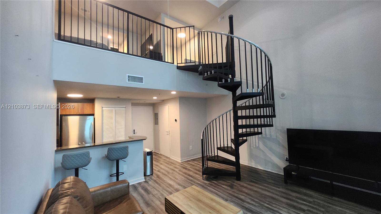 300 S Biscayne Blvd # 808 Unit: L-808