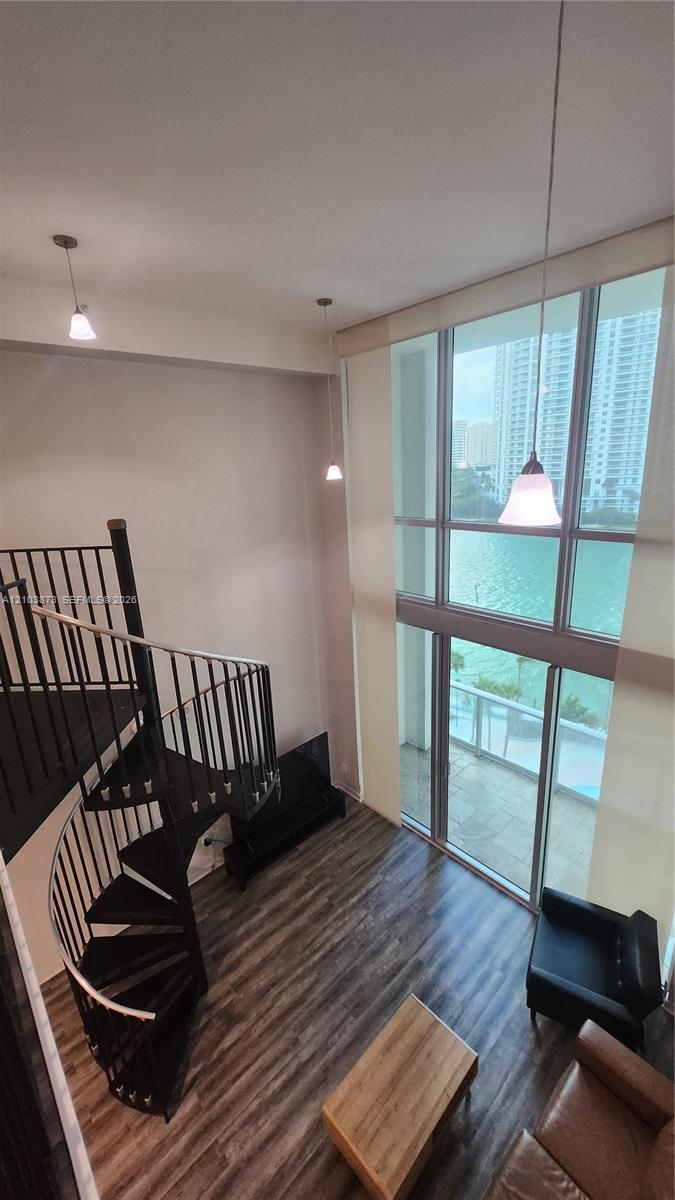 300 S Biscayne Blvd # 808 Unit: L-808