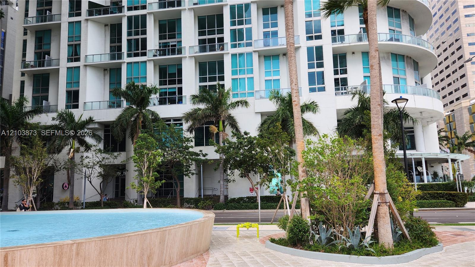 300 S Biscayne Blvd # 808 Unit: L-808