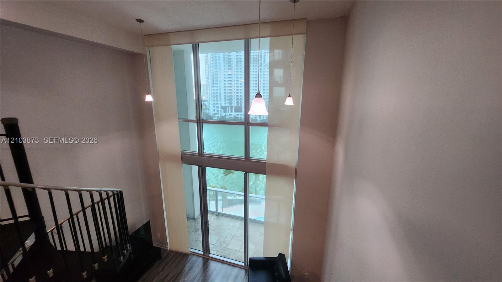 300 S Biscayne Blvd # 808 Unit: L-808