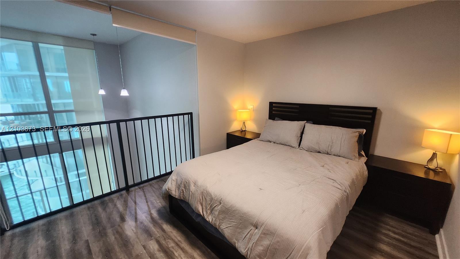 300 S Biscayne Blvd # 808 Unit: L-808