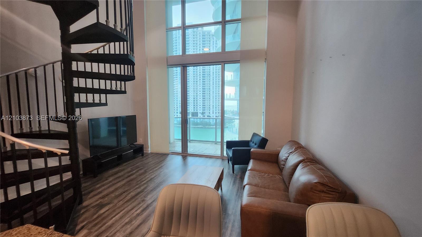 300 S Biscayne Blvd # 808 Unit: L-808