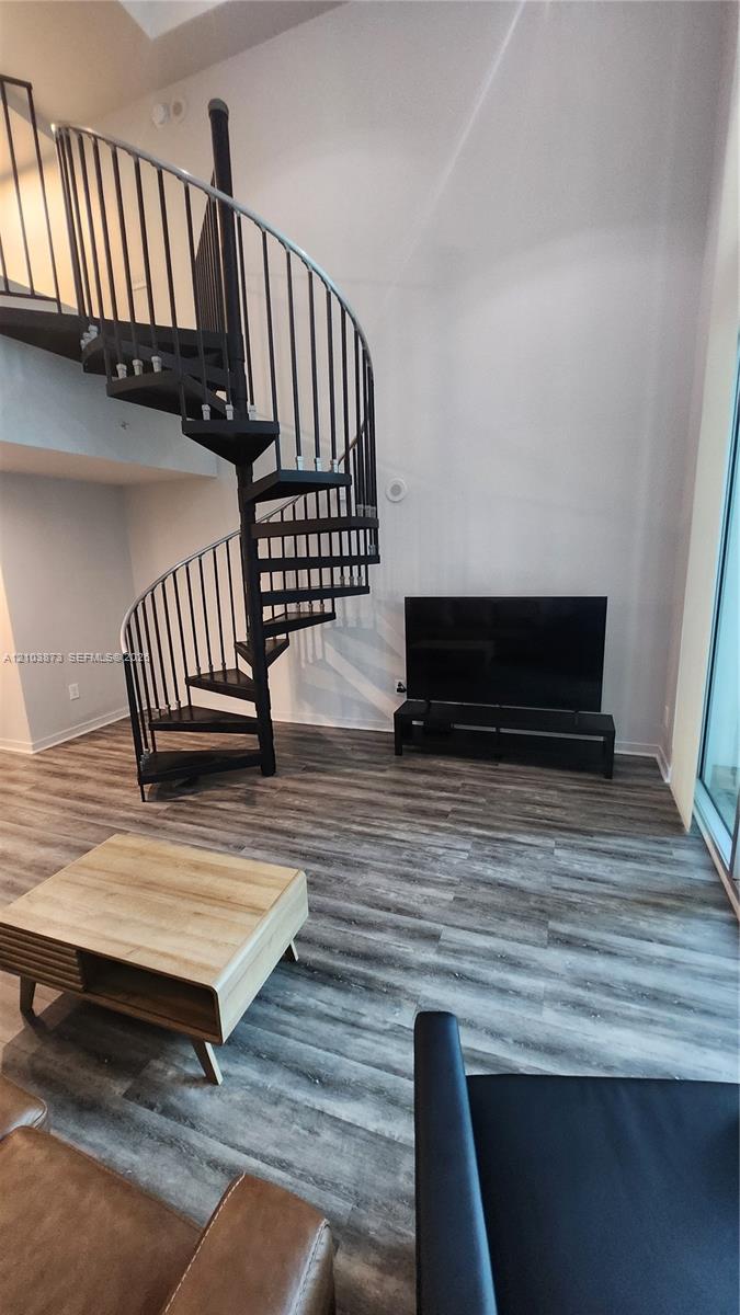 300 S Biscayne Blvd # 808 Unit: L-808