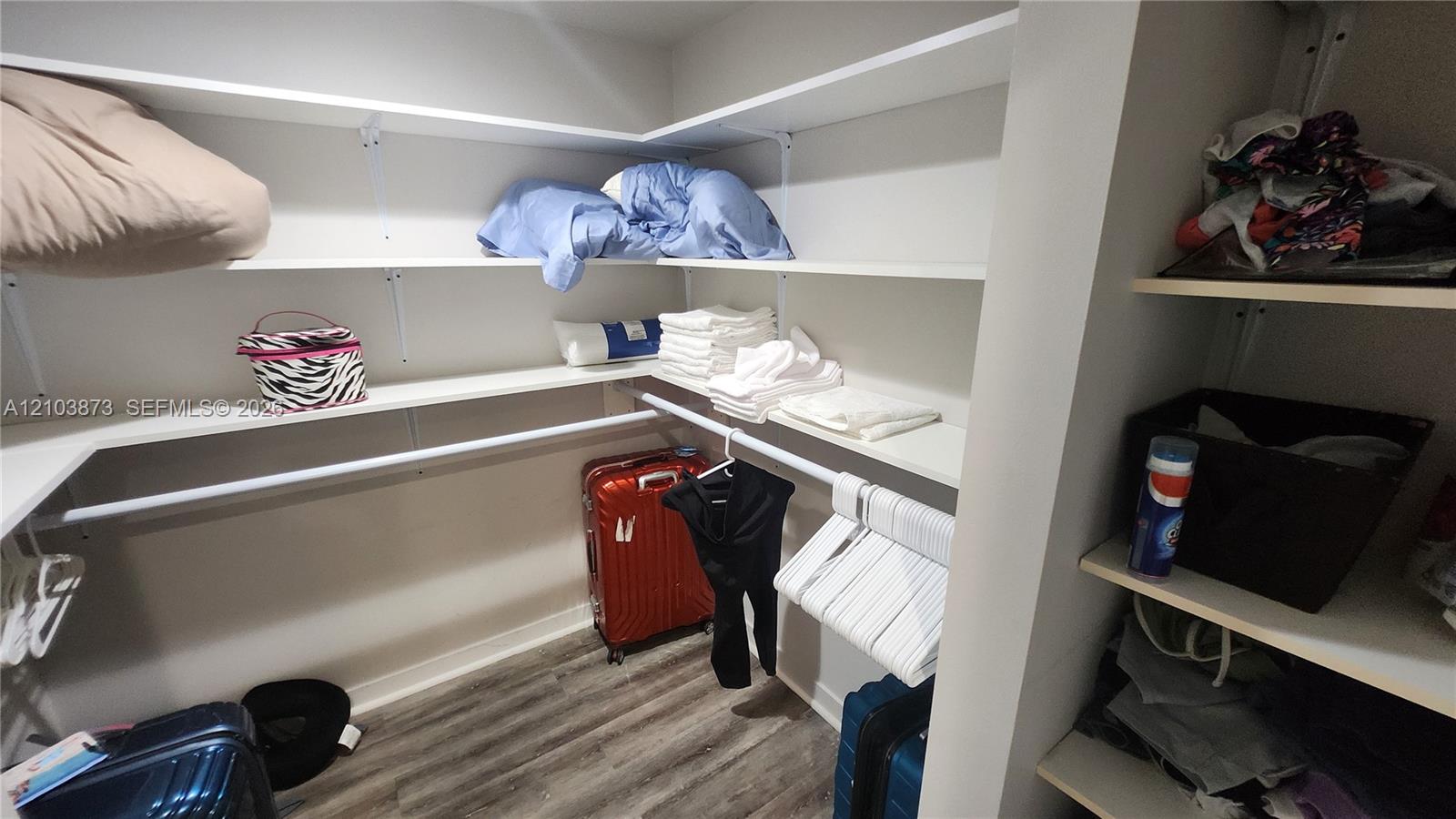 300 S Biscayne Blvd # 808 Unit: L-808