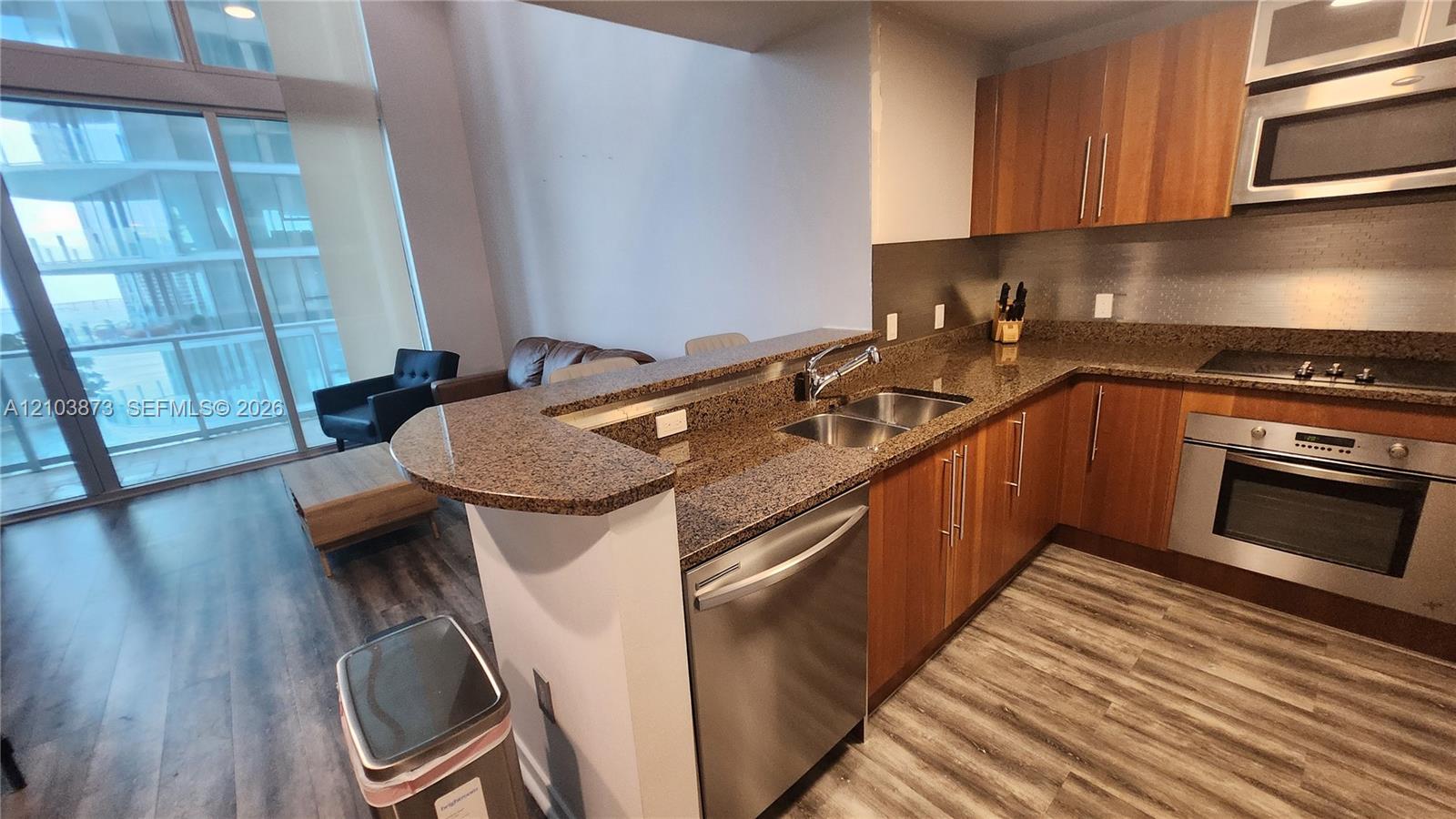 300 S Biscayne Blvd # 808 Unit: L-808