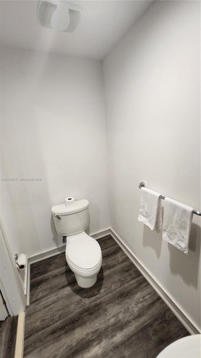 300 S Biscayne Blvd # 808 Unit: L-808