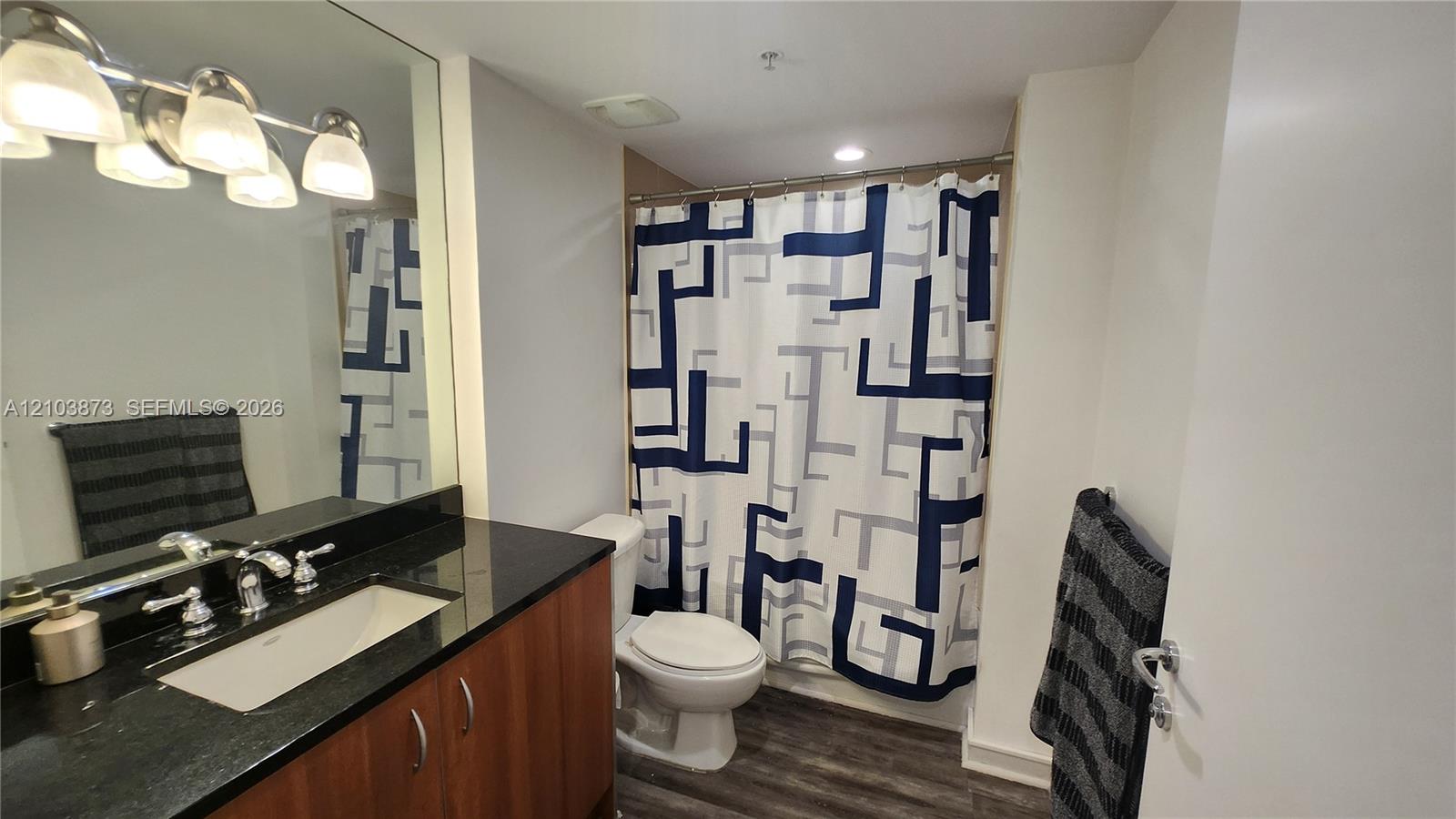 300 S Biscayne Blvd # 808 Unit: L-808