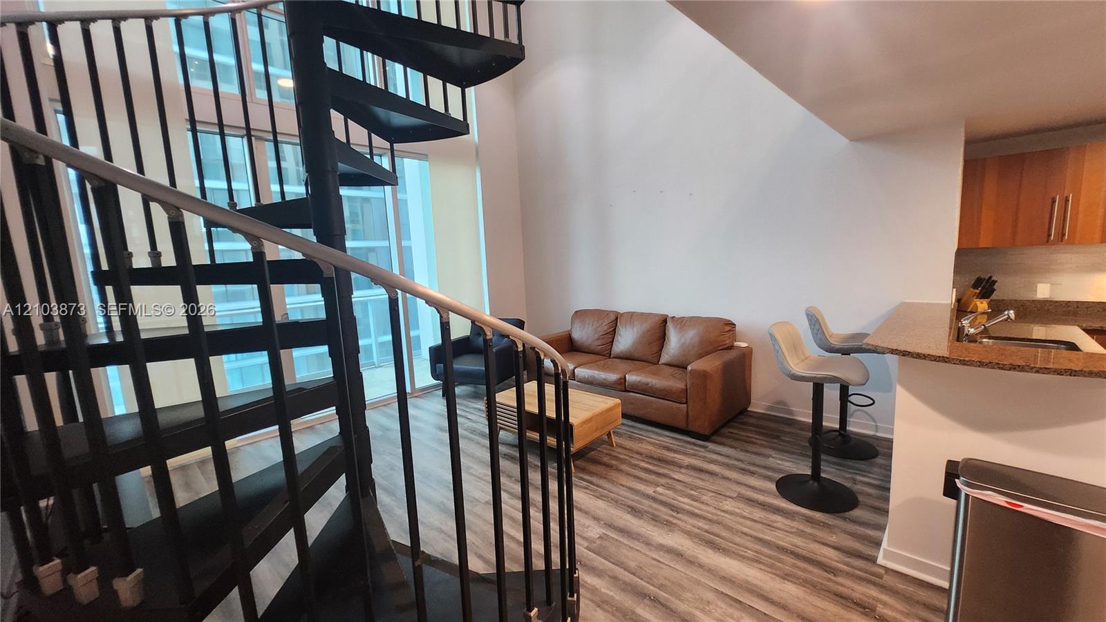 300 S Biscayne Blvd # 808 Unit: L-808