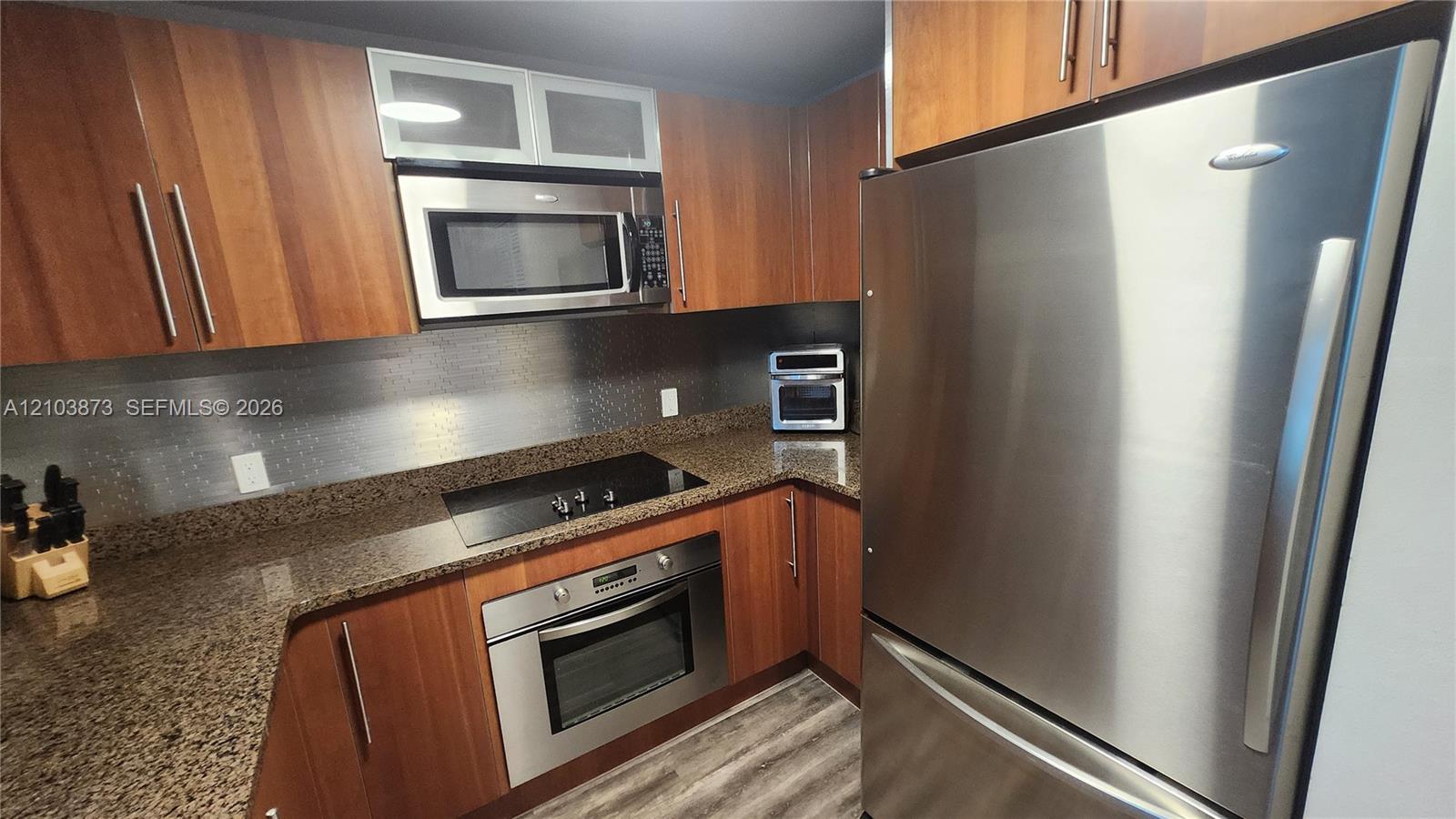300 S Biscayne Blvd # 808 Unit: L-808