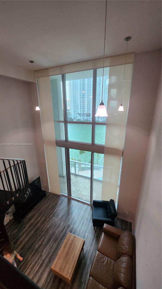 300 S Biscayne Blvd # 808 Unit: L-808