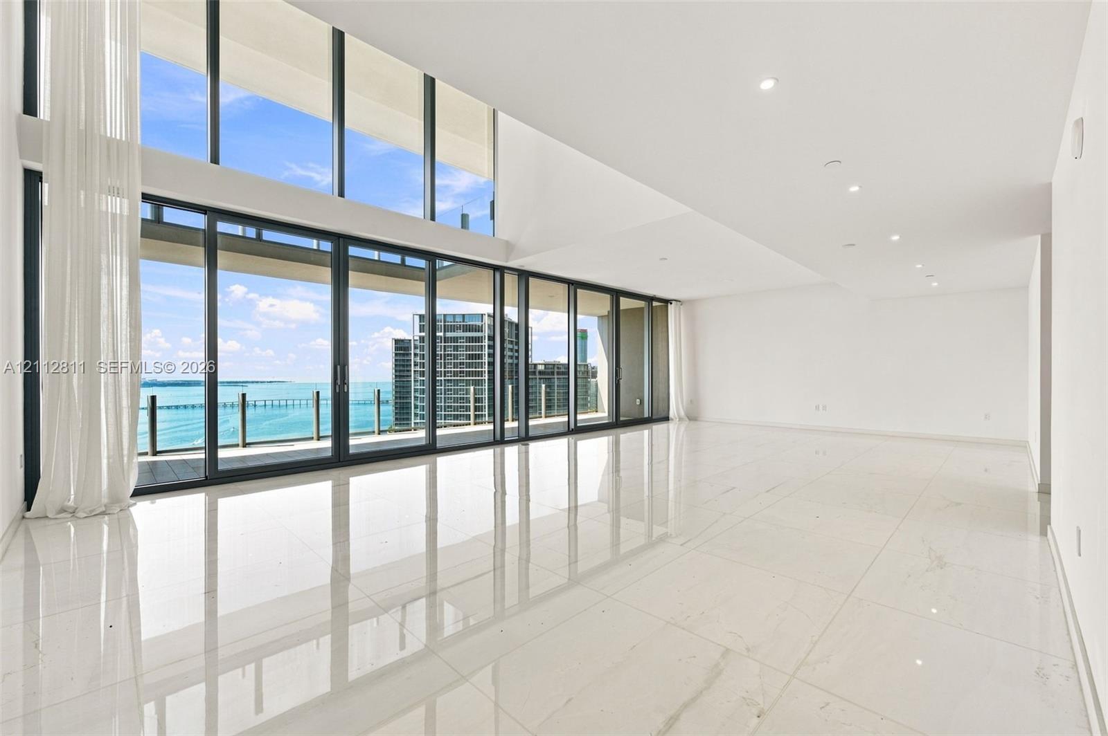 300 Biscayne Boulevard Way # 5002E